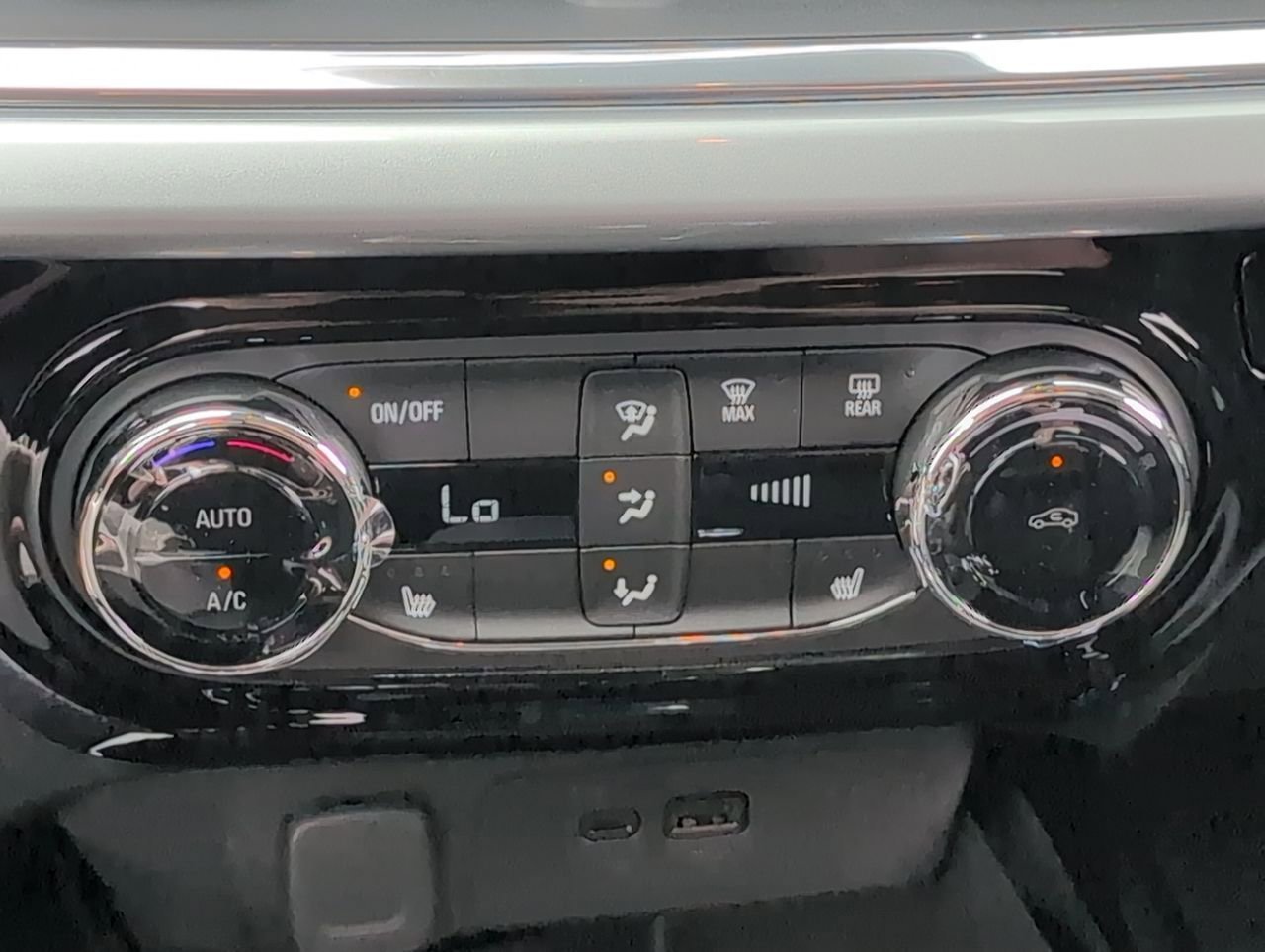 2026 Chevrolet Trax LT - Photo 11
