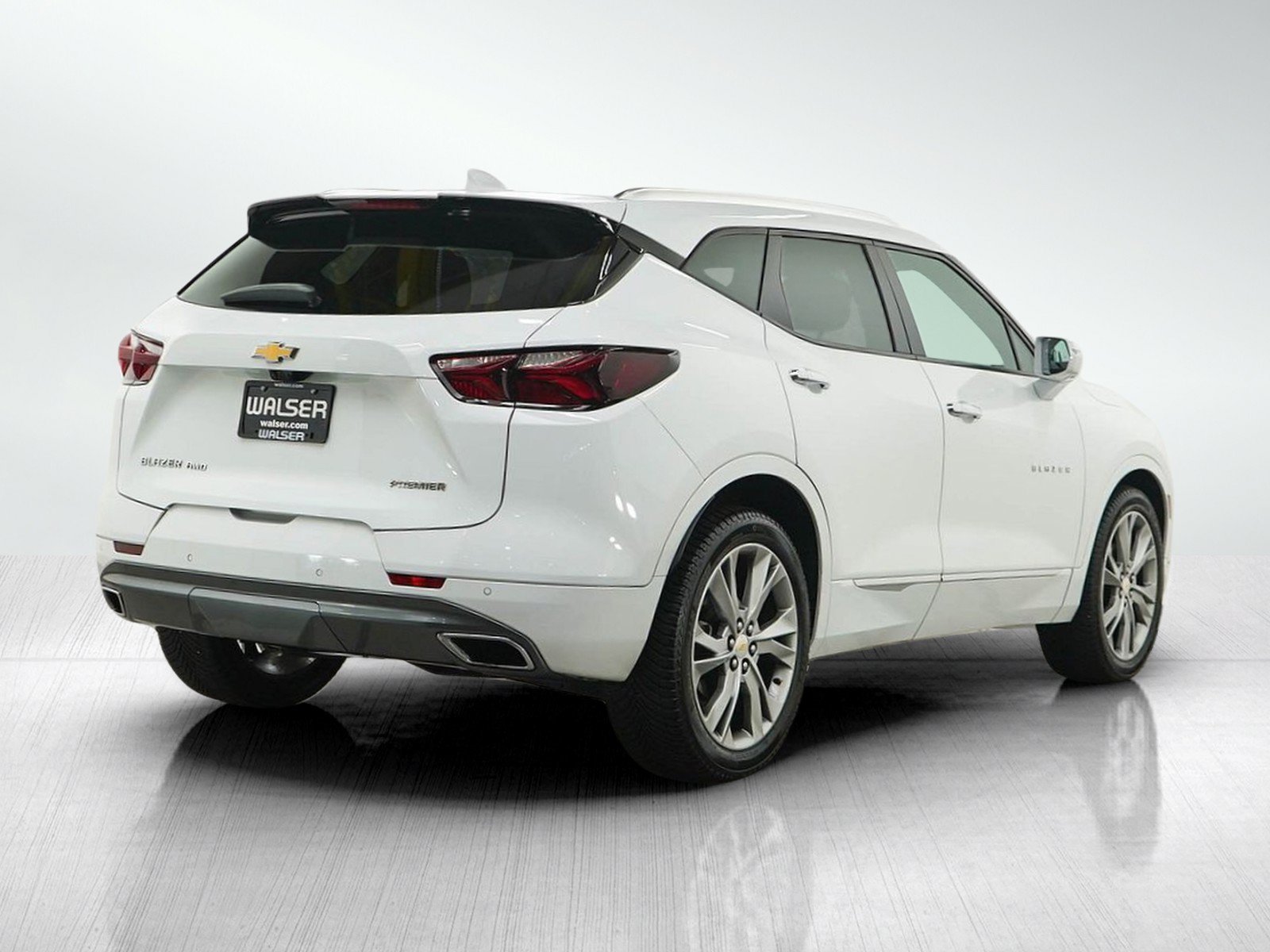 Used 2019 SUMMIT WHITE Chevrolet Premier image 5