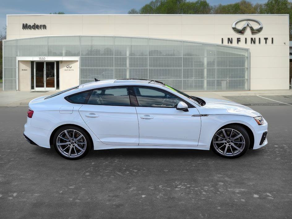 Used 2025 Arkona White Audi S line Premium image 3
