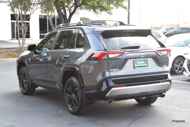 Used 2023 Magnetic Gray Metallic Toyota SE image 4
