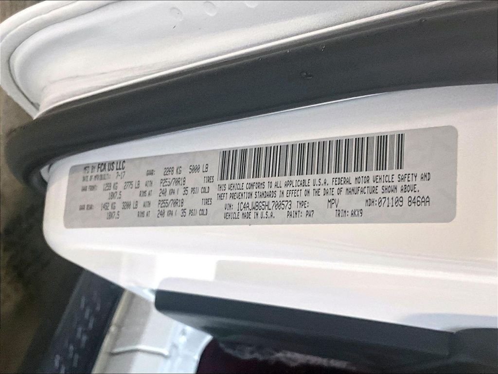 Used 2017 Bright White Clearcoat Jeep Sahara image 34