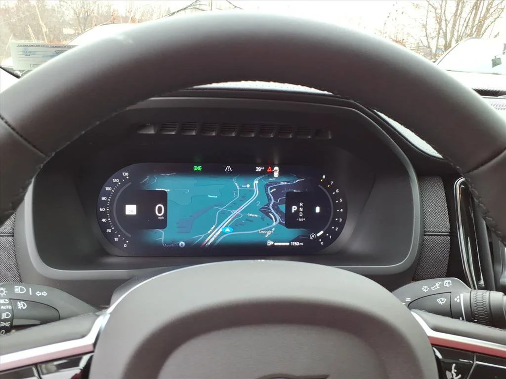 2026 Volvo XC90 Plus - Photo 17