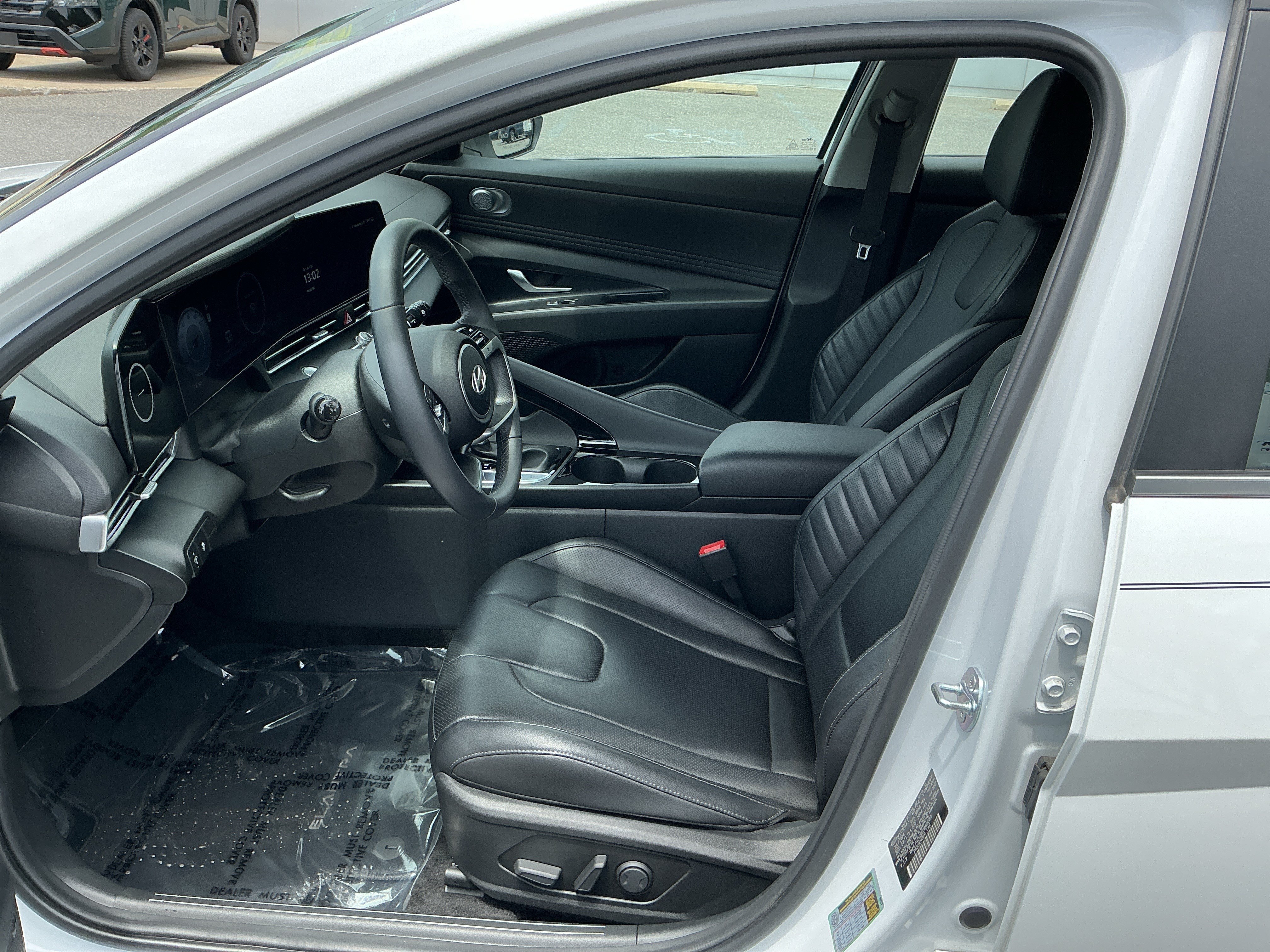 Used 2025 Serenity White Hyundai Limited image 10