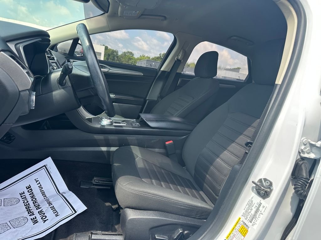Used 2020 White Ford SE image 13