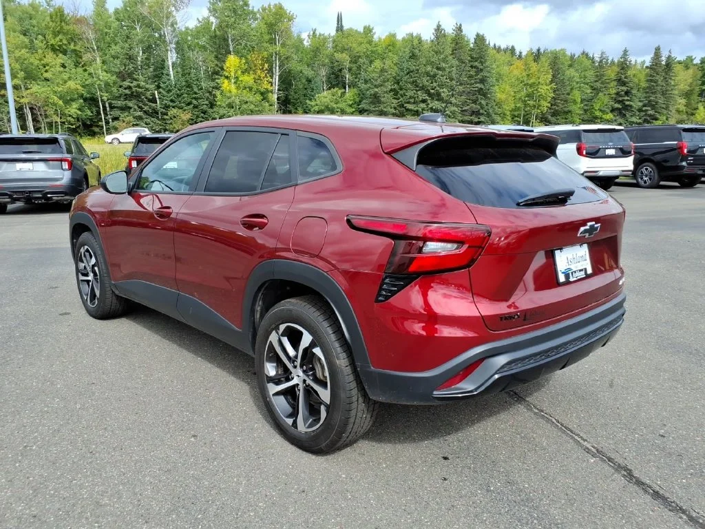 Used 2024 Crimson Chevrolet 1RS image 5