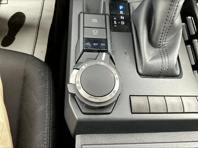 Used 2024 White Toyota SR image 17