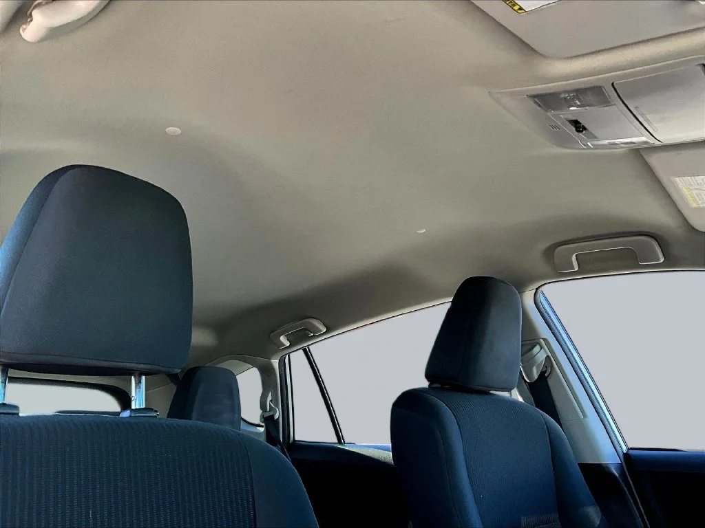 Used 2016 Silver Toyota LE image 28