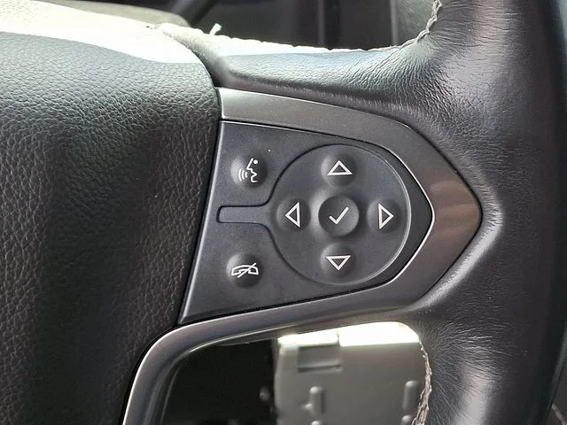 Used 2017 Gray Chevrolet LT image 23