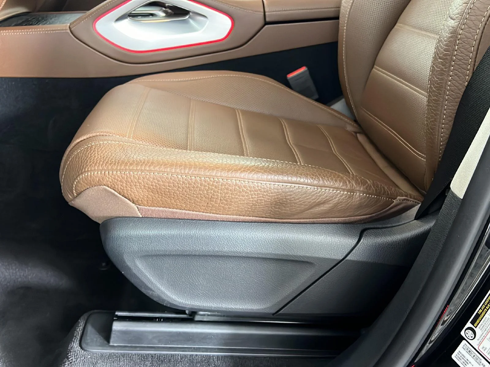 Used 2024 Obsidian Black Metallic Mercedes-Benz GLS 580 image 15