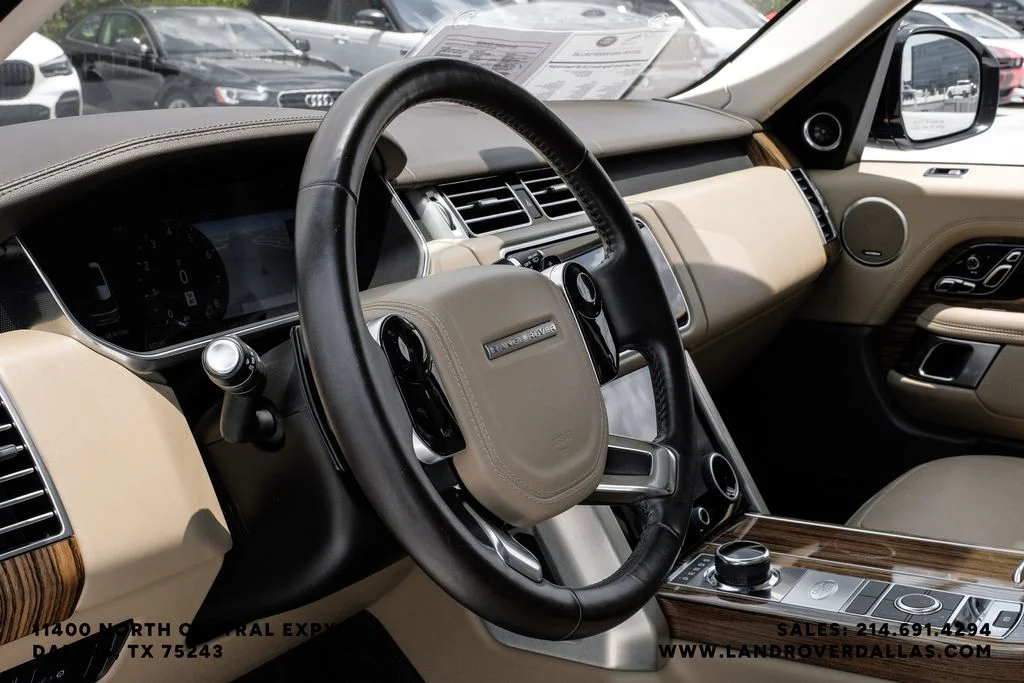 Used 2019 Fuji White Land Rover 5.0L V8 Supercharged image 19