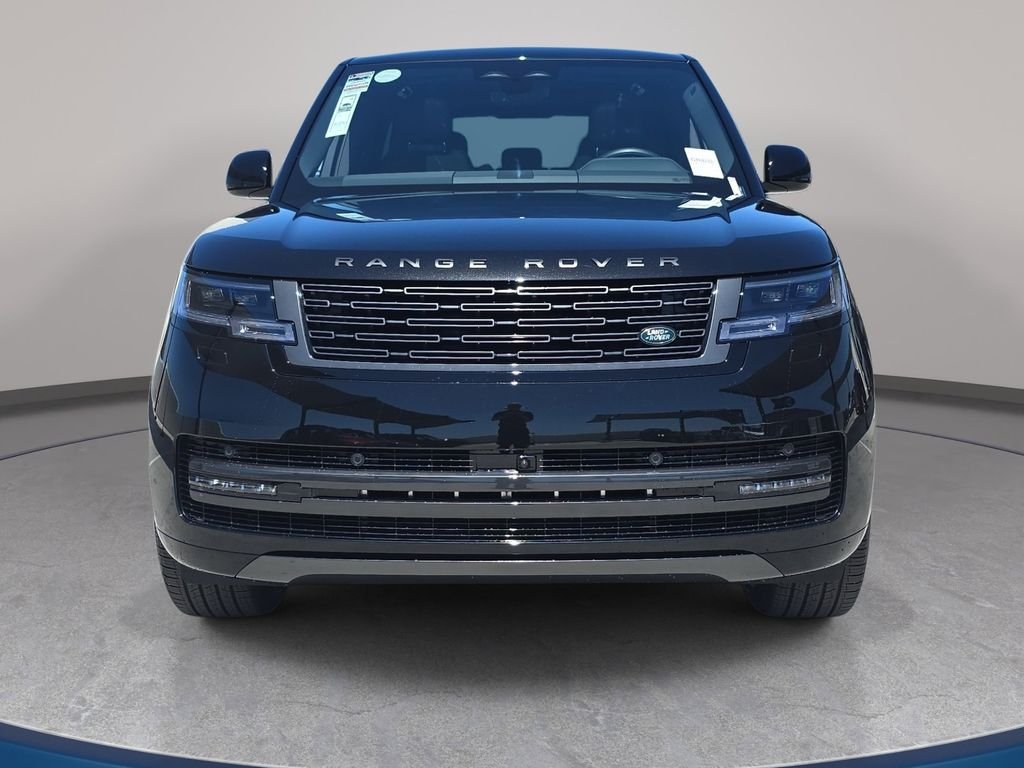 New 2026 Santorini Black Land Rover SE image 2