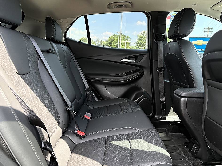 Used 2020 SATIN STEEL METALLIC Buick Essence image 12