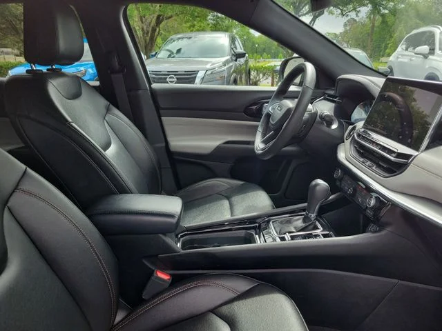 Used 2024 Gray Jeep Limited image 35