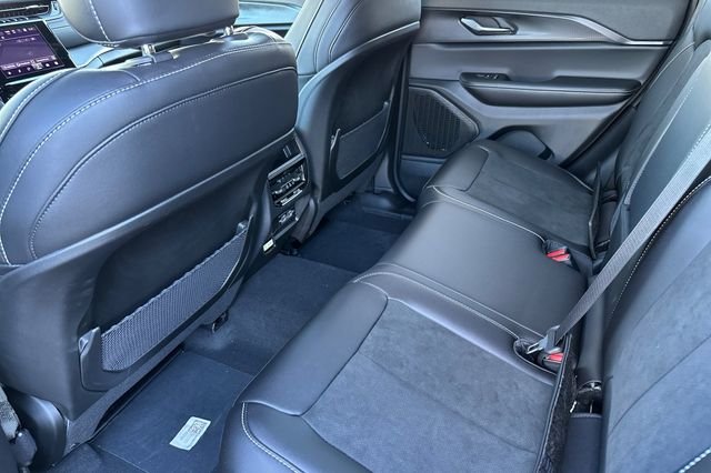 2025 Jeep Grand Cherokee Altitude - Photo 14
