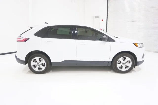 Used 2023 WHITE Ford SE image 4