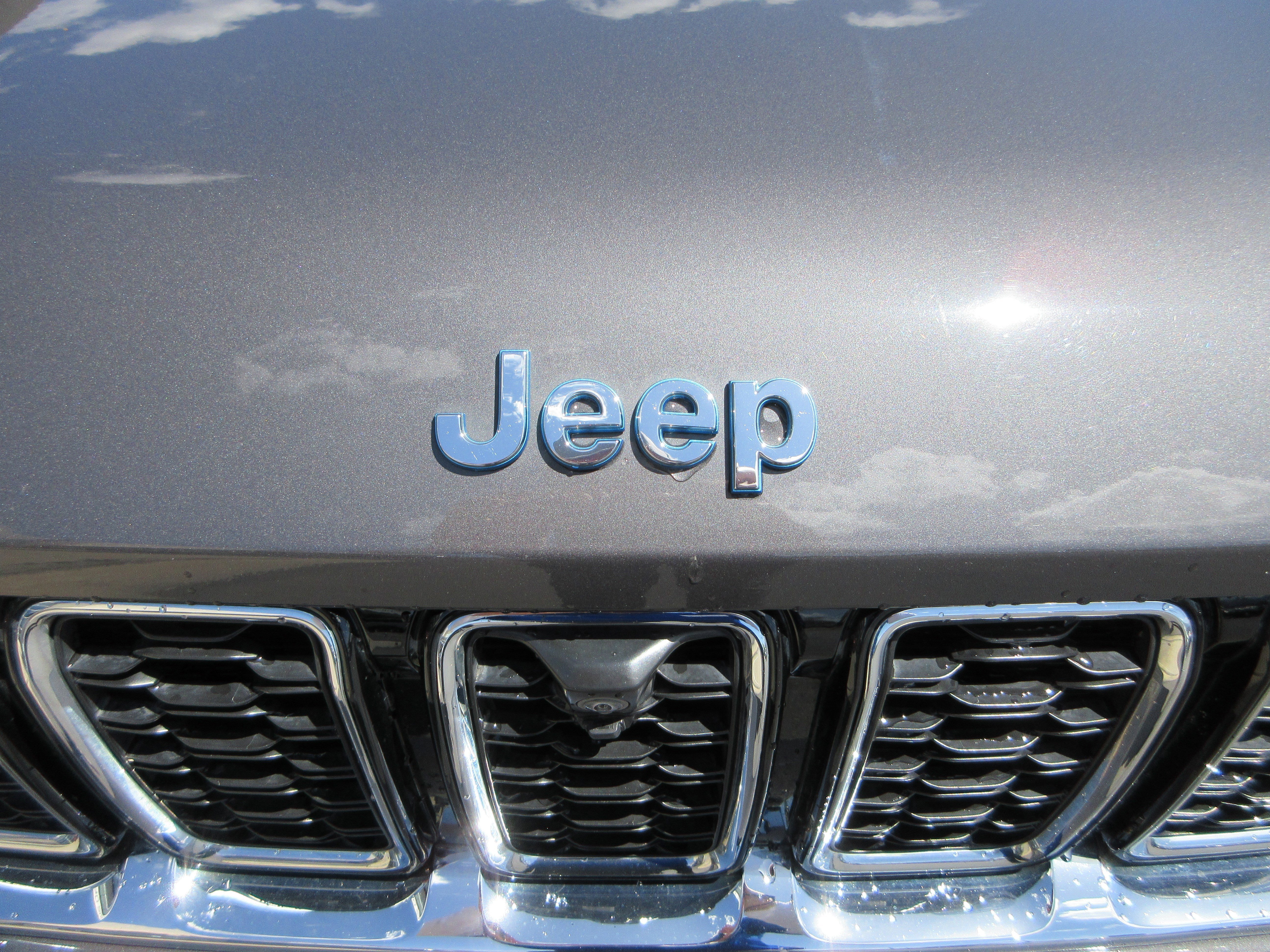 Used 2022 Baltic Gray Metallic Clearcoat Jeep 4xe image 17