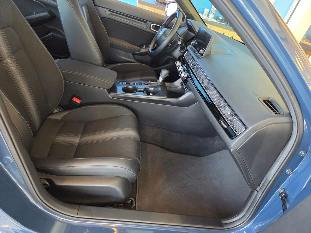 2025 Honda Civic Sport - Photo 17