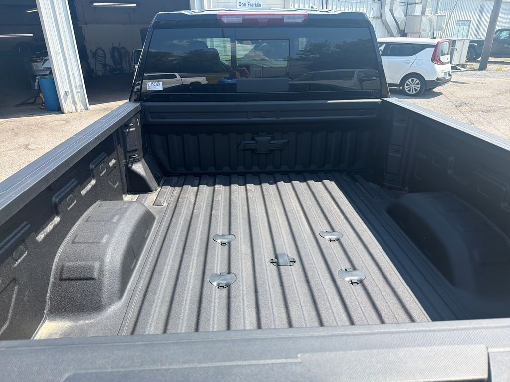 Used 2025 Black Chevrolet LTZ image 9