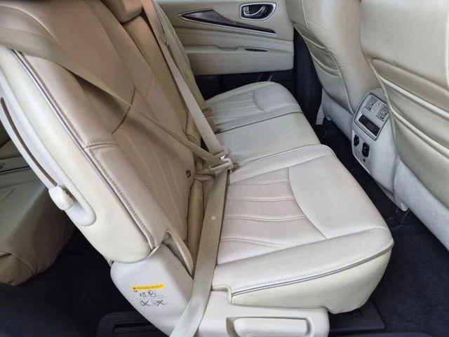 Used 2017 White INFINITI Base image 32