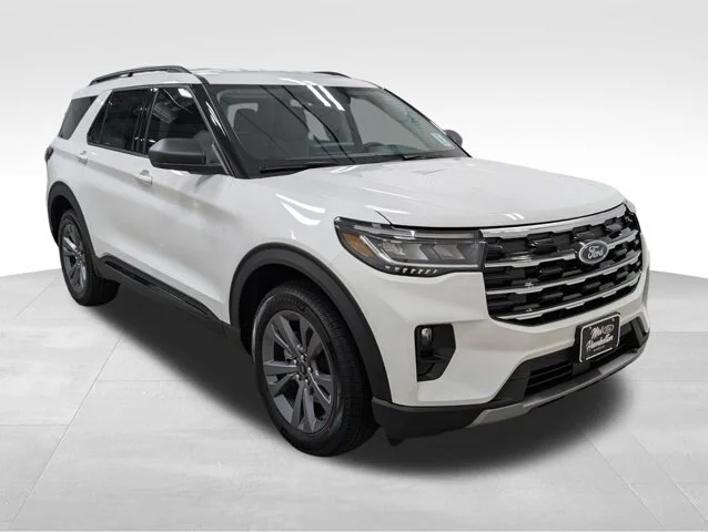 New 2026 Star White Metallic Tri-Coat Ford Active image 45