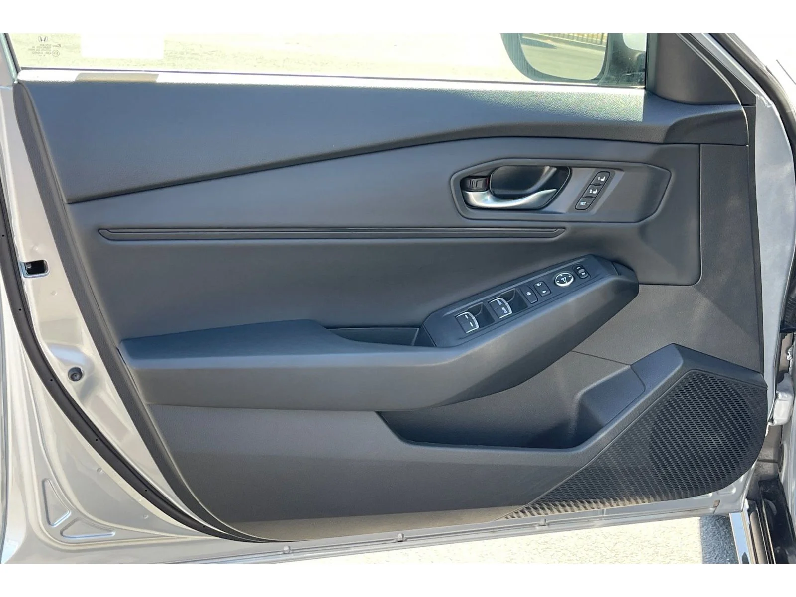 Used 2025 Solar Silver Metallic Honda EX-L image 11