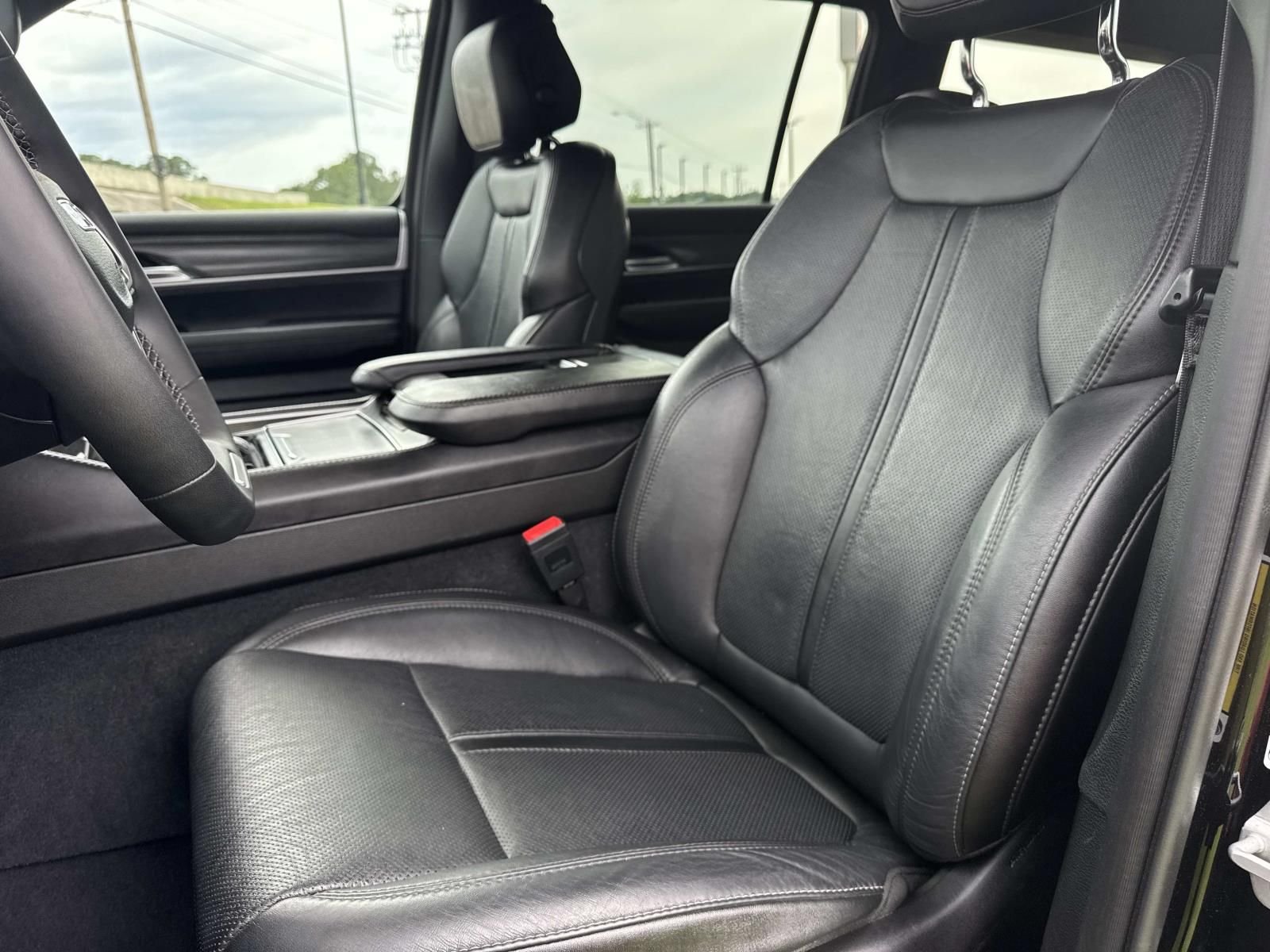 Used 2023 Black Jeep Series II image 16