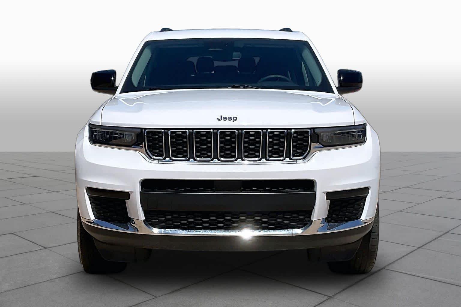 Used 2023 Bright White Clearcoat Jeep Laredo image 5