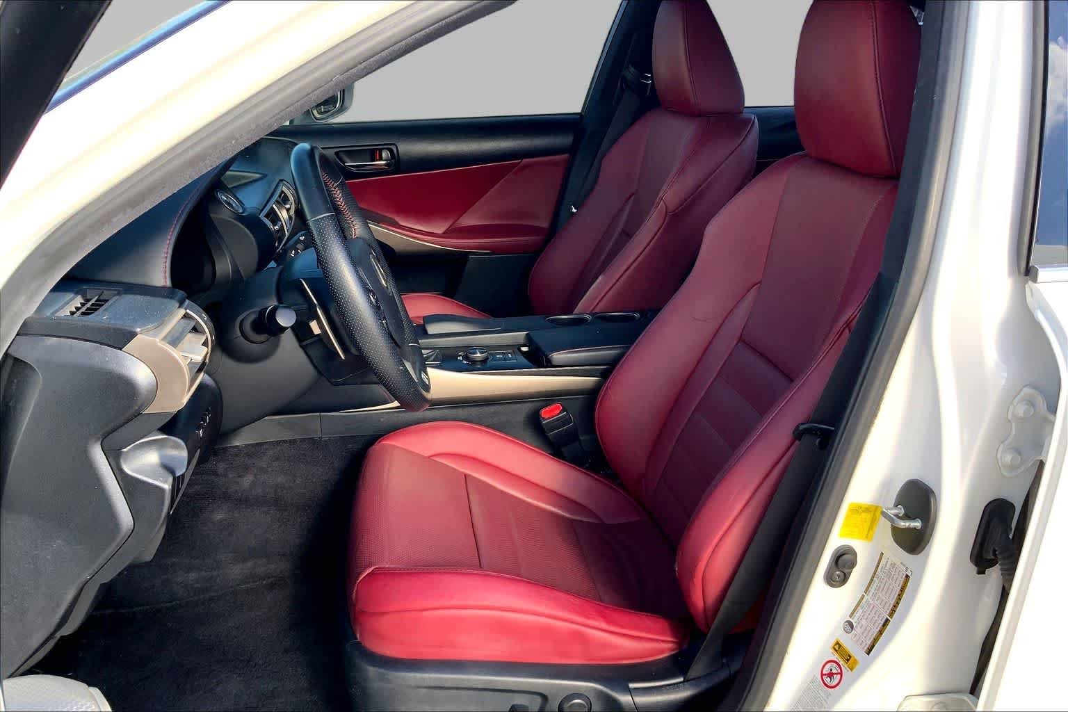 Used 2014 Ultra White Lexus  image 7