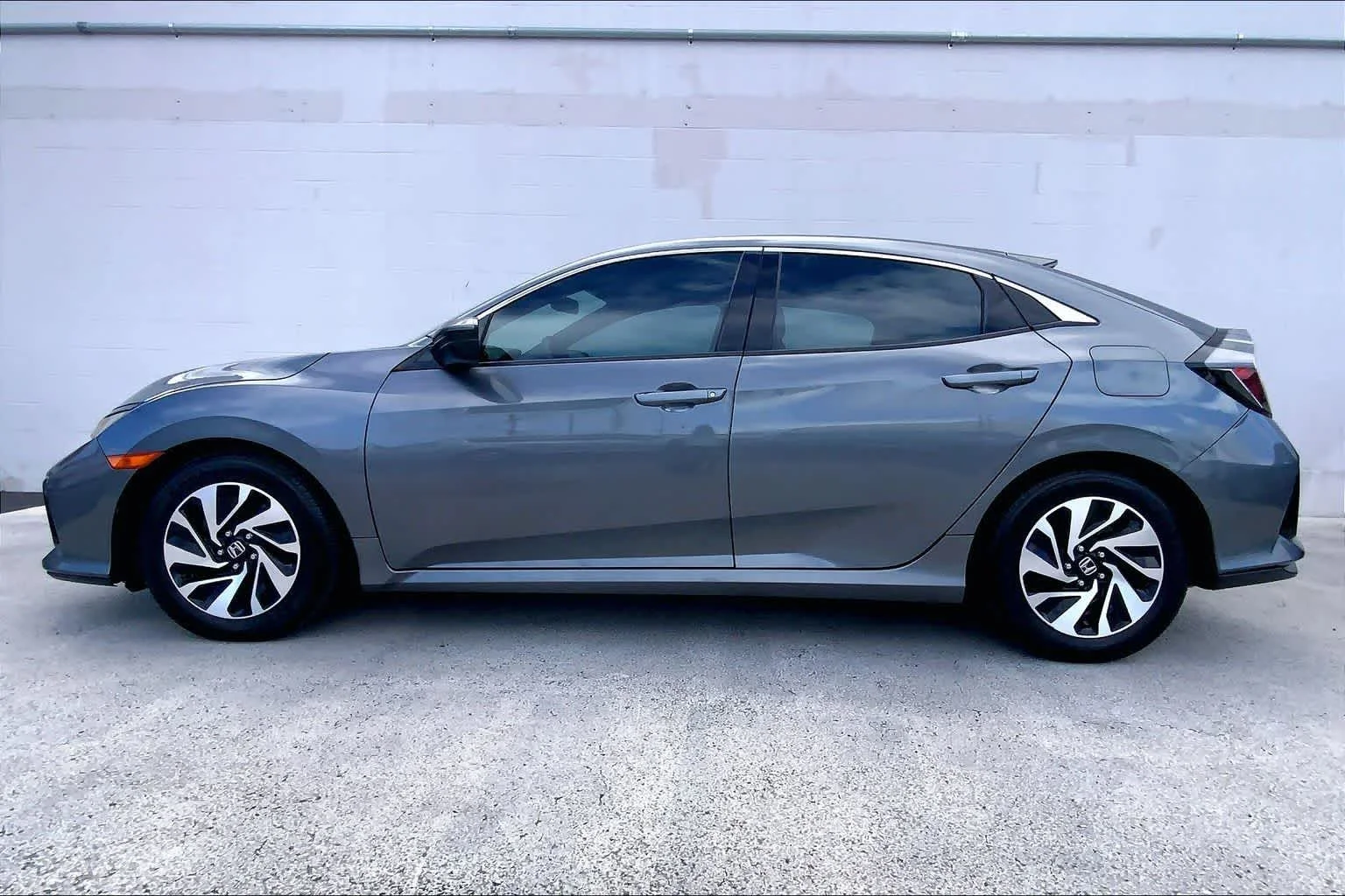 Used 2017 Gray/gray Honda LX image 3