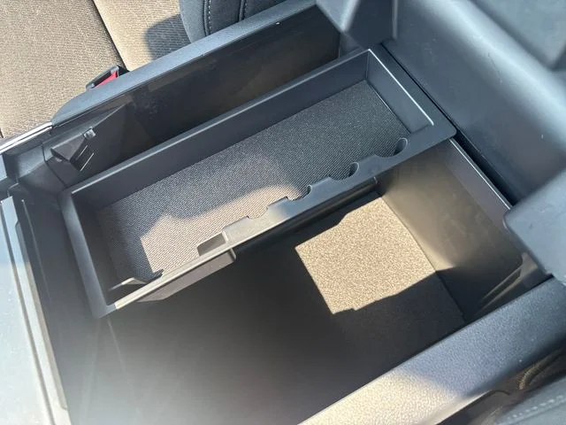 New 2026 Carbonized Gray Metallic Ford XLT image 25