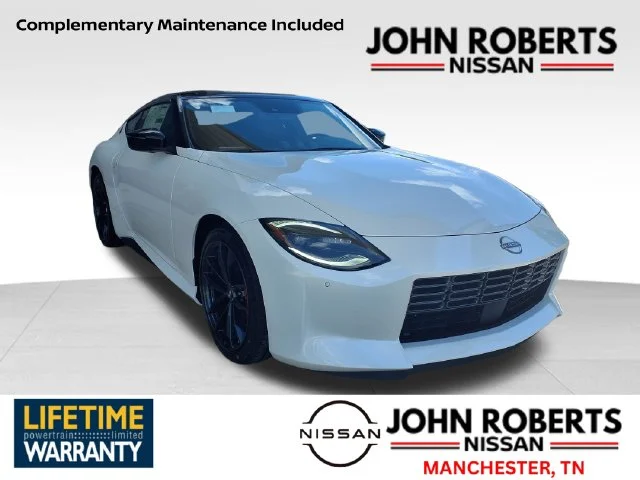 New 2026 Pearl White TriCoat / Super Black Two-tone Nissan Performance image 1
