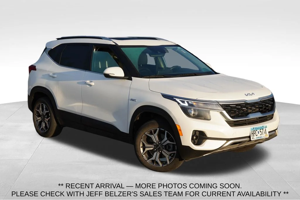 Used 2022 Snow White Pearl Kia EX image 1