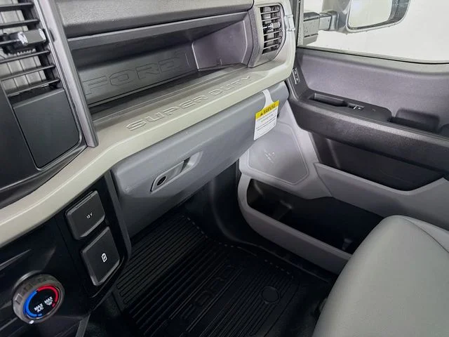 New 2026 Oxford White Ford XL image 20
