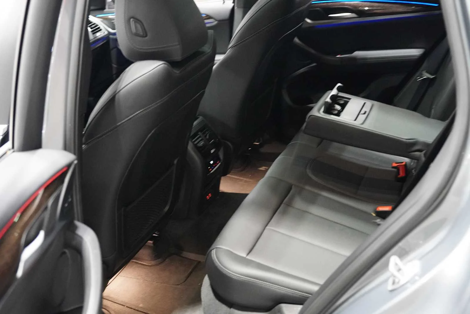 Certified Used 2024 Skyscraper Grey Metallic BMW sDrive30i image 23