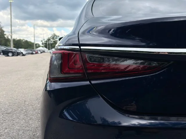 Certified Used 2022 Mica Lexus ES 350 image 10