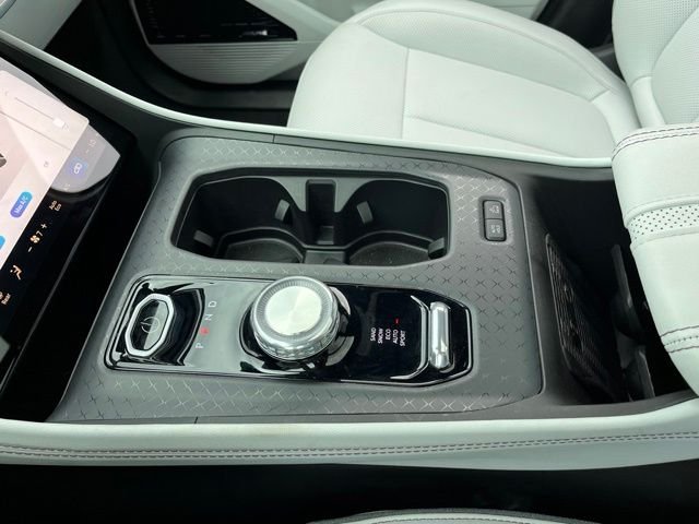 Used 2025 White Jeep Limited image 22