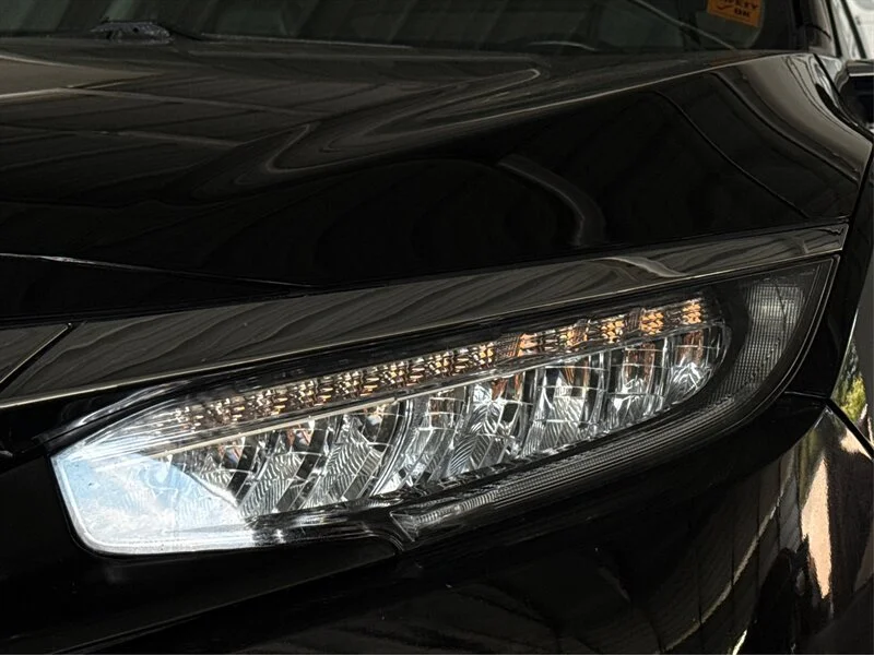Used 2016 Black Honda Touring image 21