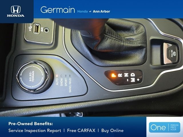 Used 2020 Billet Silver Metallic Jeep Latitude Plus image 27
