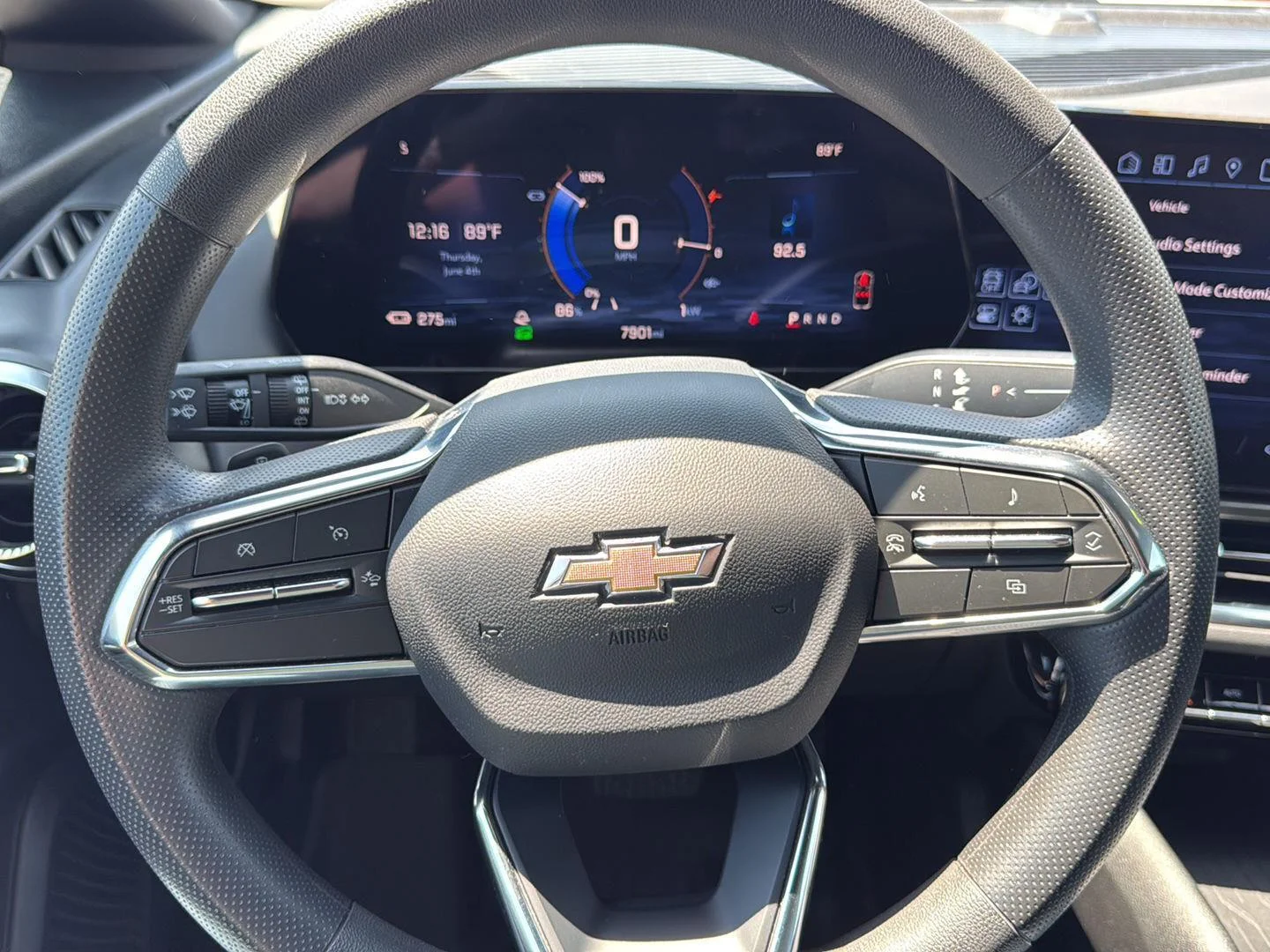 Used 2025 Summit White Chevrolet LT image 17