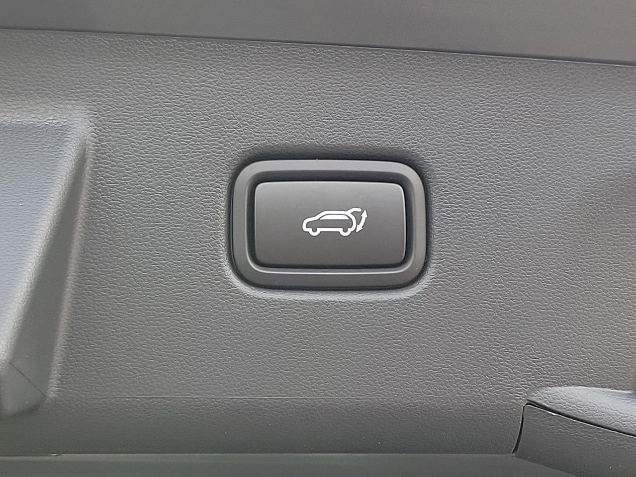 New 2026 Shimmering Silver Hyundai Limited image 18