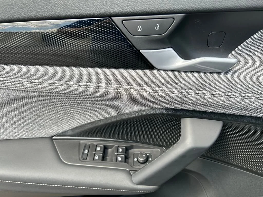 2025 Volkswagen Tiguan S - Photo 20
