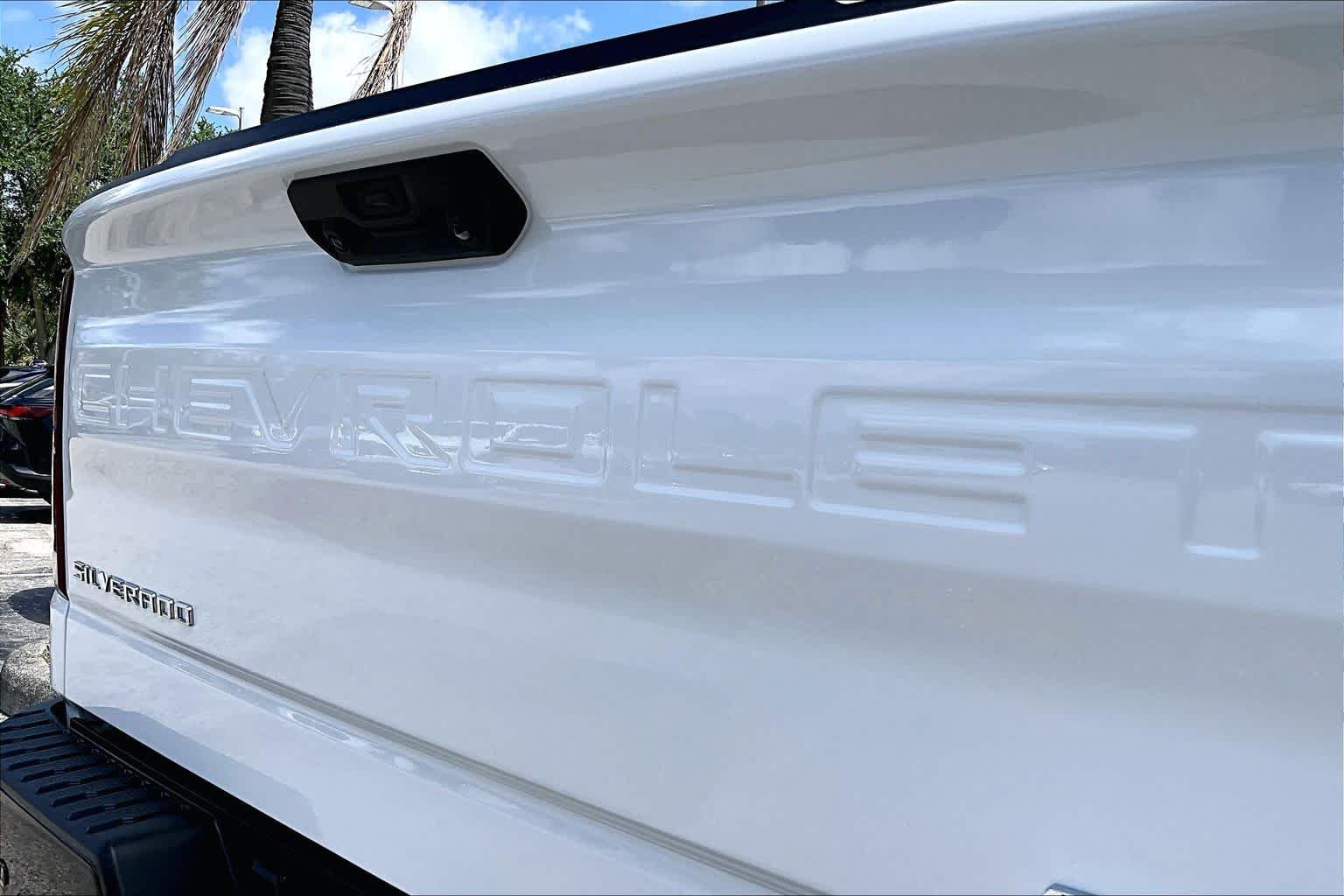 Used 2026 Summit White Chevrolet ZR2 image 31