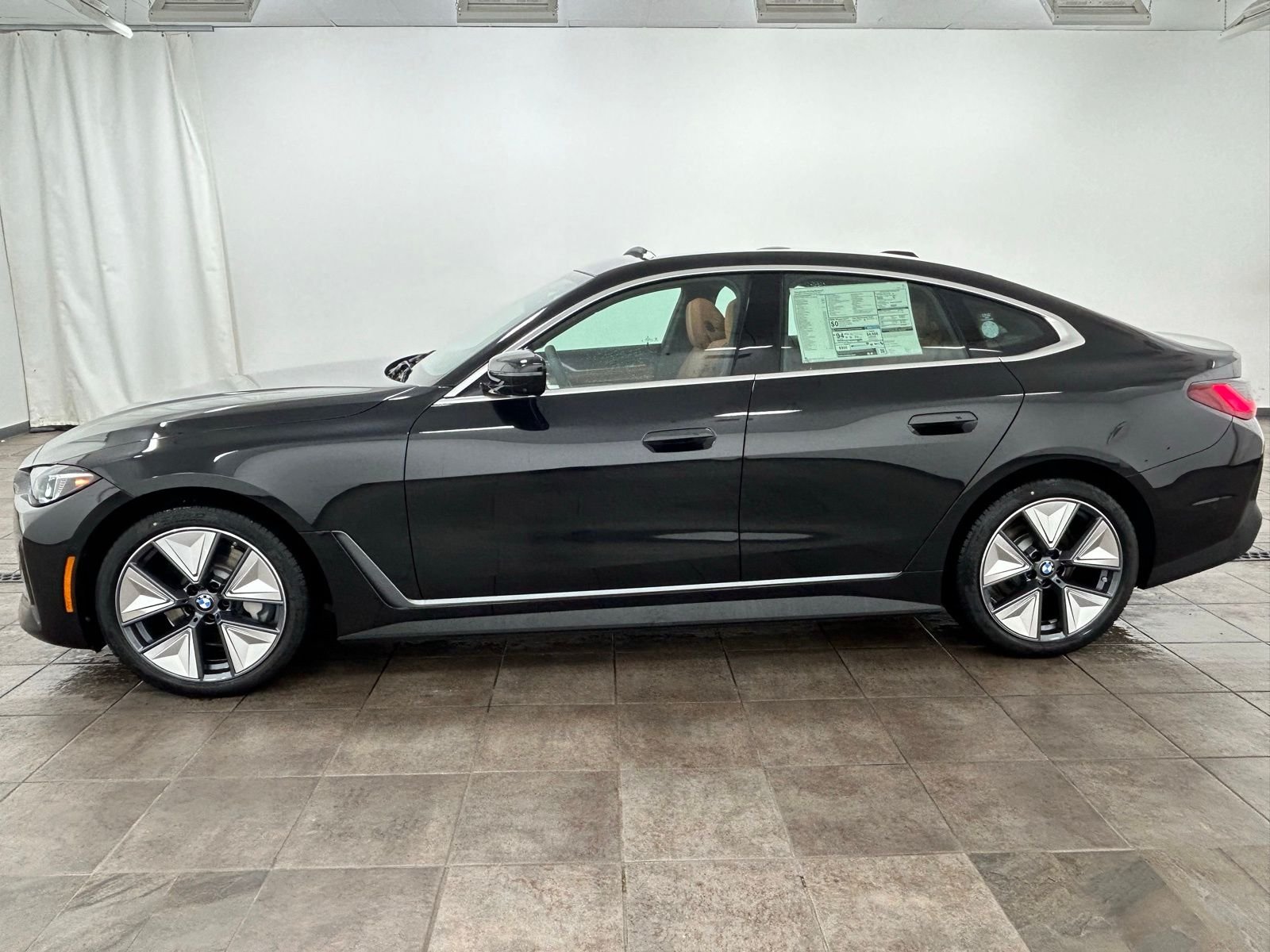 New 2026 Black Sapphire Metallic BMW xDrive40 image 2