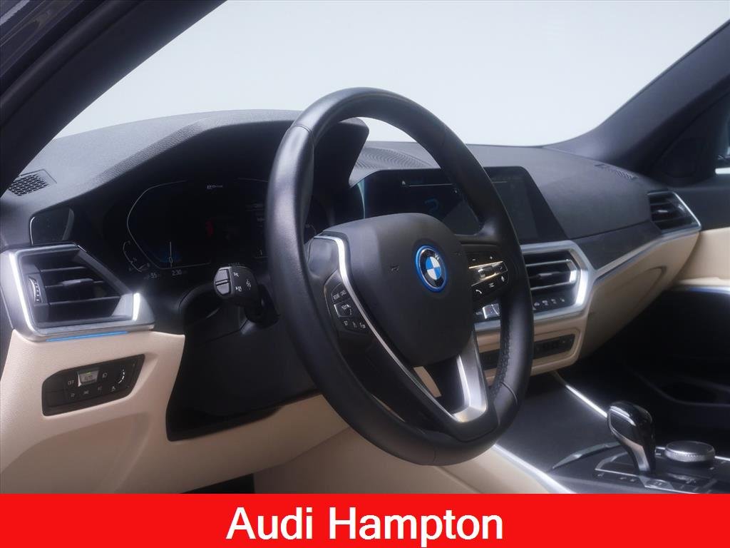 Used 2022 Mineral Grey Metallic BMW 330e xDrive image 23