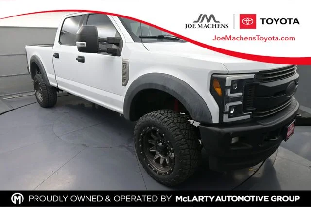 2017 Ford F-250 XLT 4x4 Crew Cab 6-3/4' Box's photo