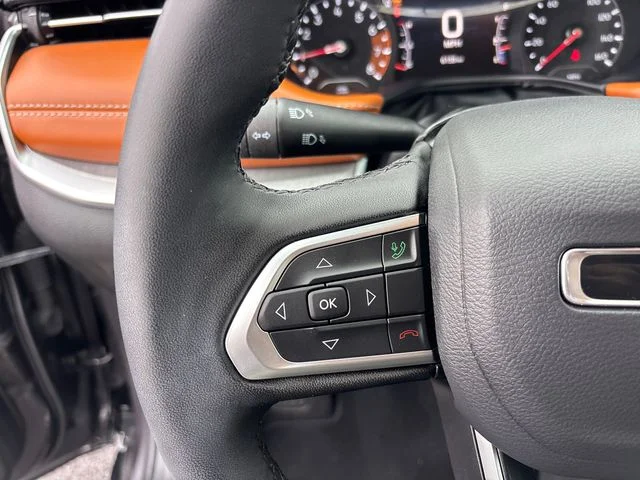Used 2024 Gray Jeep Limited image 19