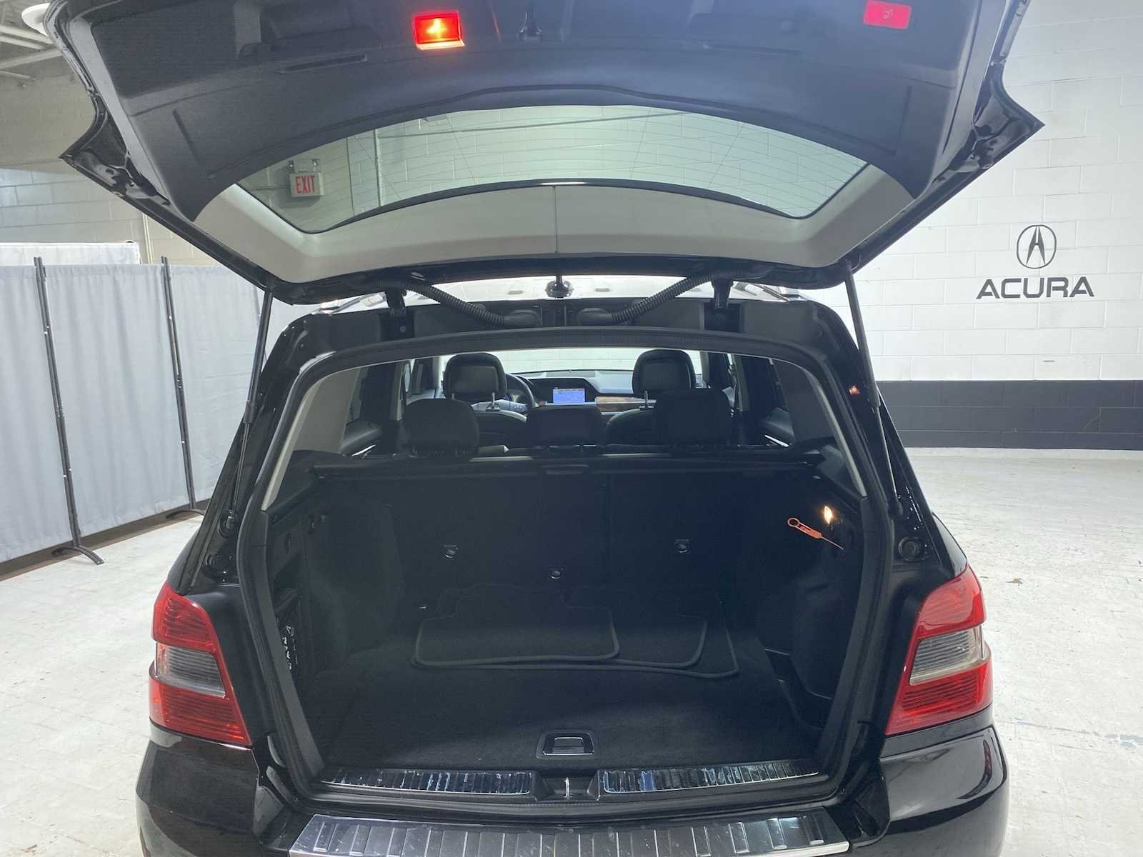 Used 2010 Black Mercedes-Benz GLK 350 image 19