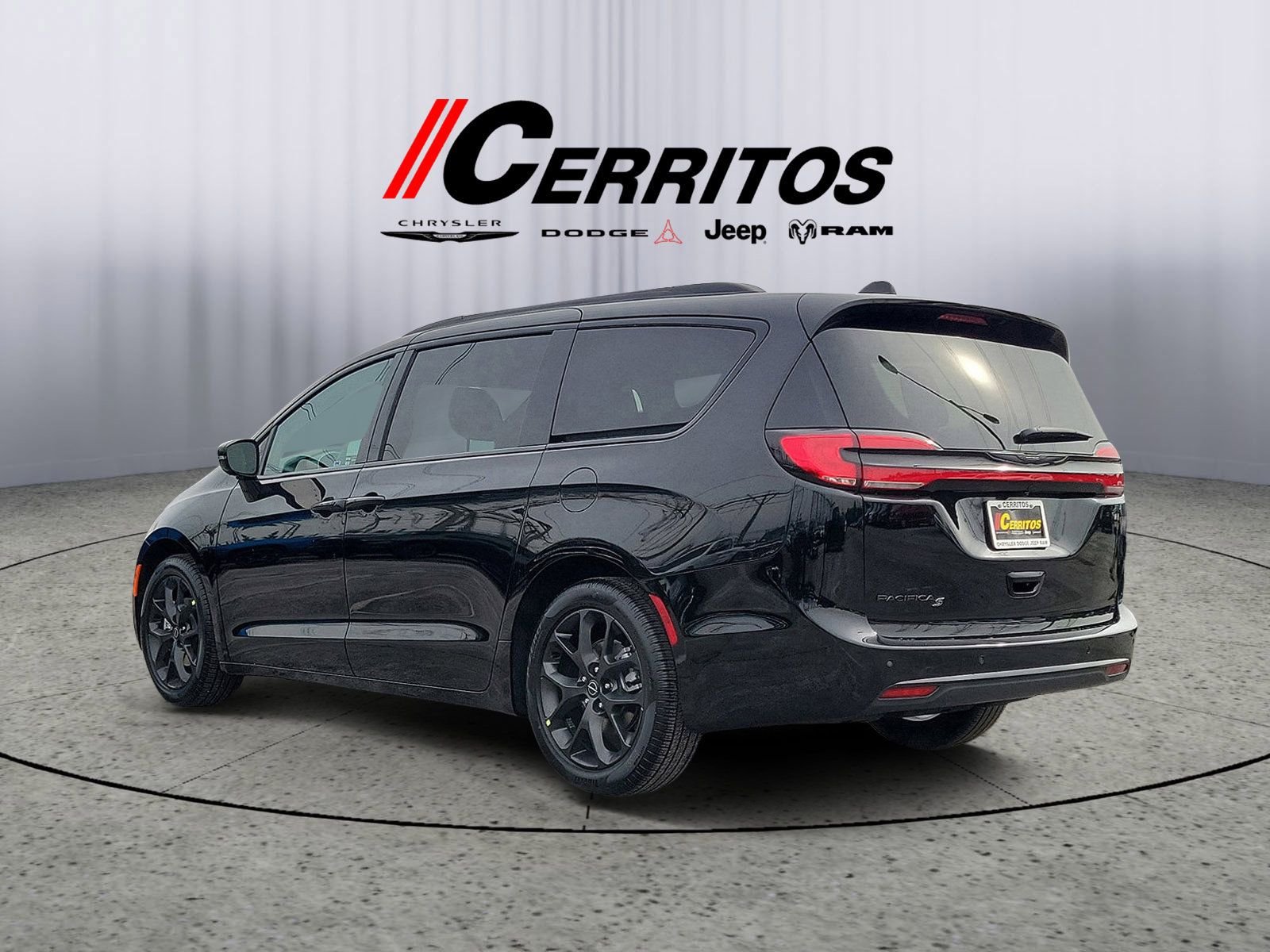 New 2026 Diamond Black Crystal Pearl-Coat Exterior Paint Chrysler Select image 3