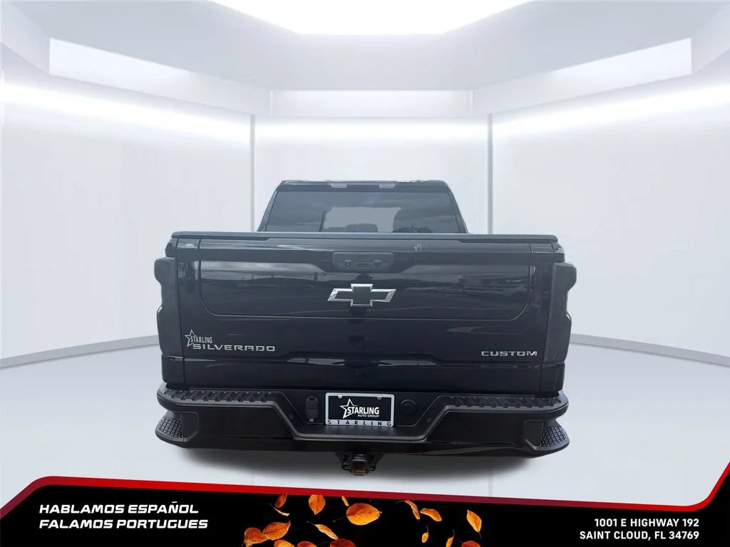Used 2023 BLACK Chevrolet Custom image 4