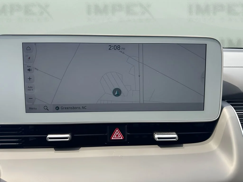 Used 2024 Gray Hyundai SEL image 19